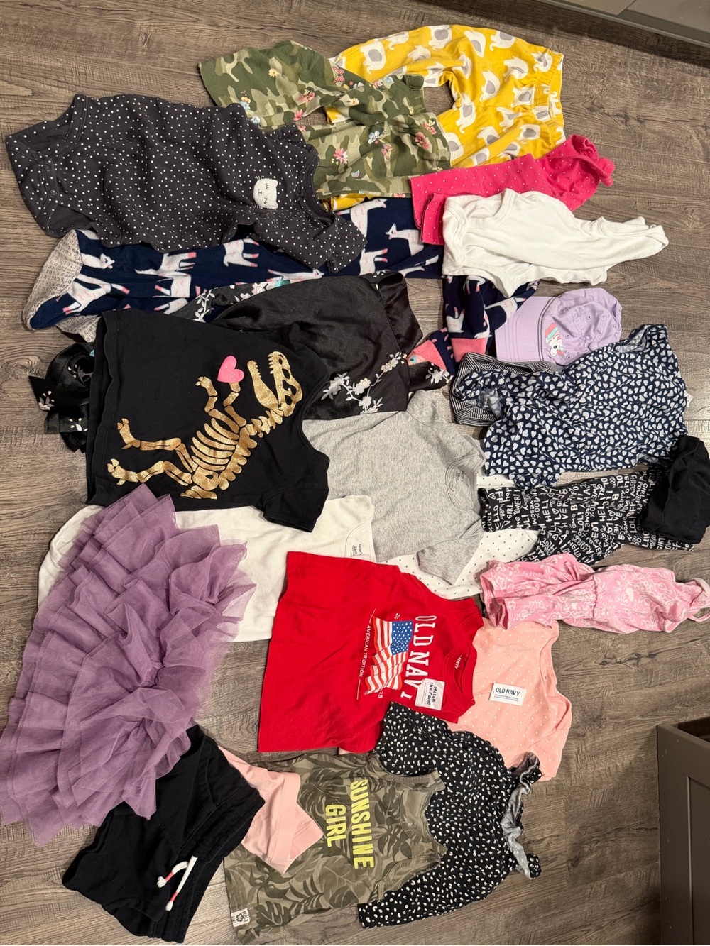 Girls 2t bundle 24 pieces